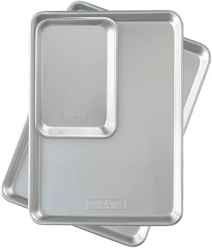 Nordic Ware Naturals - Juego de bandejas de media hoja - Fabricado en EE. UU. Bandeja de aluminio de calidad comercial para hornear o asar, borde de