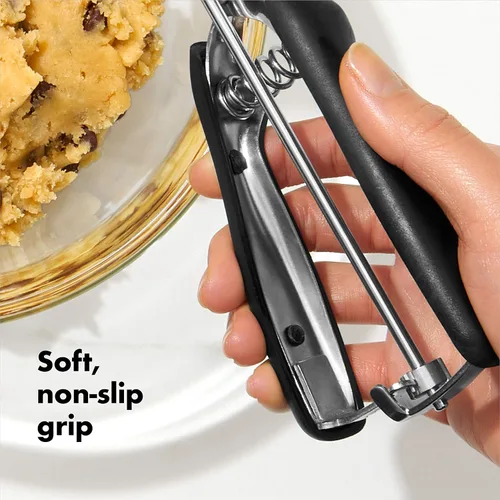 Miniatura 7 de OXO Good Grips Melon Baller Silver & Good Grips - Cuchara mediana para galletas