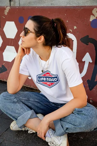 Miniatura 3 de Life is Good Womens Crusher Tee Shirt, Long Sleeve Cotton Graphic T-Shirts, Three Daisies
