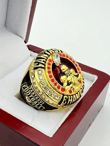 Miniatura 2 de Anillos deportivos con descuento, ANILLO DE CAMPEÓN DE FÚTBOL DE FANTASÍA — CUERPO DORADO, PIEDRAS ROJAS, Premios al jugador 9-20