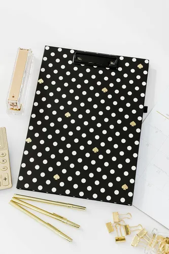 Miniatura 7 de Kate Spade New York Portapapeles A4 de tapa dura con clip de perfil bajo, profesional, incluye bloc de notas con líneas, trabilla para bolígrafo
