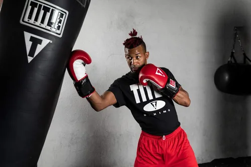 Miniatura 5 de TITLE Boxing Guantes clásicos con peso de potencia, para boxeo, artes marciales mixtas, guantes de kickboxing para hombre para velocidad de mano