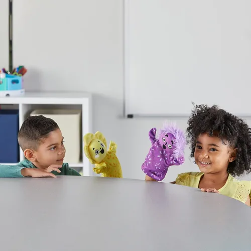 Miniatura 9 de hand2mind Feelings - Títeres de Mano de la Familia para niños, actividades de habilidades sociales, atención plena para niños, actividades