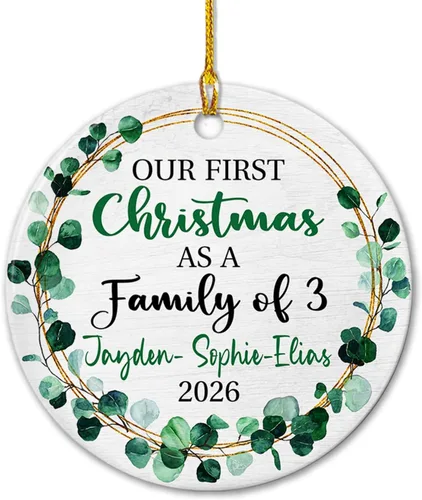 Miniatura 24 de Adorno de cerámica personalizado de cinco medias con nombres y año personalizados, nuestra primera Navidad como familia de cinco, nuestros primeros