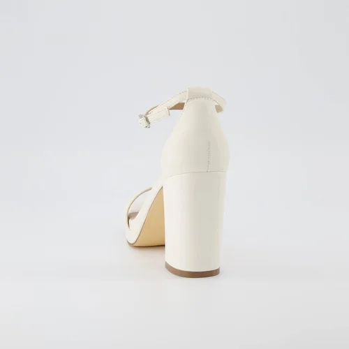 Miniatura 5 de CUSHIONAIRE Sandalia Grammy de plataforma con tacón de bloque de una banda para mujer + espuma viscoelástica, anchos disponibles