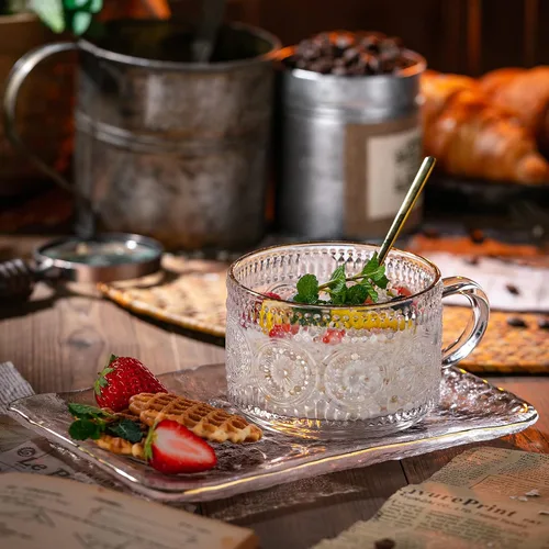 Miniatura 4 de Gezzeny Juego de tazas de café vintage, juego de tazas de vidrio con platillo y cuchara, plato transparente en relieve para té, desayuno y postre