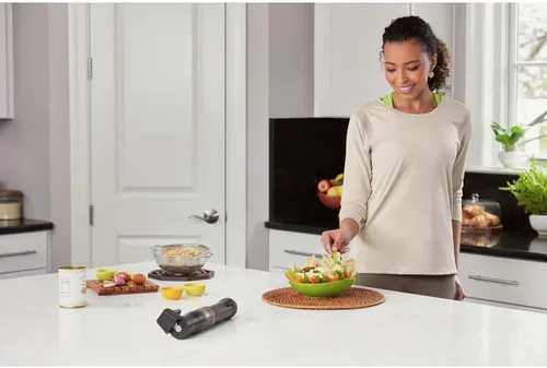 Miniatura 8 de BLACK+DECKER Accesorio de varita de cocina abrelatas eléctrico (BCKM101CN)