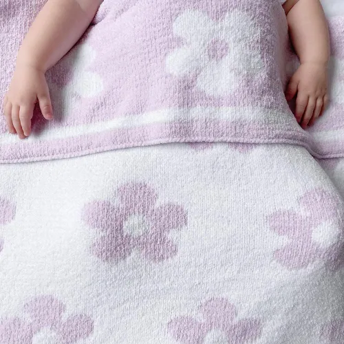 Miniatura 4 de Living Textiles Manta suave de chenilla de flores moradas para bebé, reversible, tela acogedora de primera calidad para la mejor comodidad – bebé