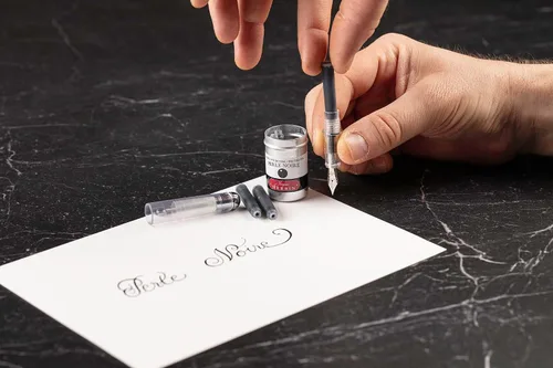 Miniatura 7 de Tinta para pluma estilográfica Herbin - 1 lata de 6 cartuchos - Perle Noire