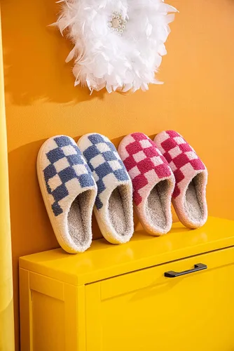Miniatura 4 de Divertidas y bonitas pantuflas de piel de felpa mullida, con dibujos animados, ilustradas y coloridas, para mujeres, hombres, niñas y niños