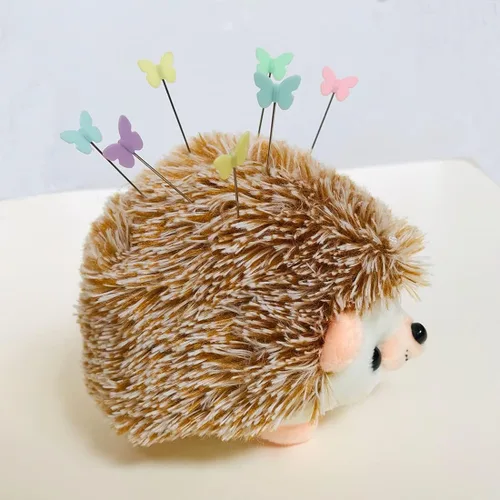 Miniatura 3 de El juego de cojín de erizo con alfileres incluye 1 bonito cojín de alfiler y 100 pines rectos de cabeza plana de mariposa para coser proyectos