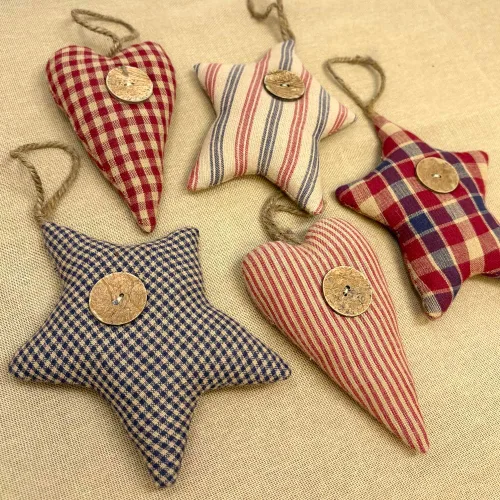 Miniatura 5 de Juego de 5 adornos de algodón hechos en casa con corazón y estrella americana, a cuadros y rayas, para Navidad, San Valentín o boda, con botón