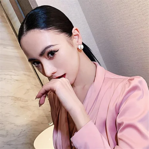 Miniatura 5 de Pearl Stud Earrings for Women Stainless Steel Unique Statement Small Pearl Enamel Button Statement Vintage Earring Jewelry