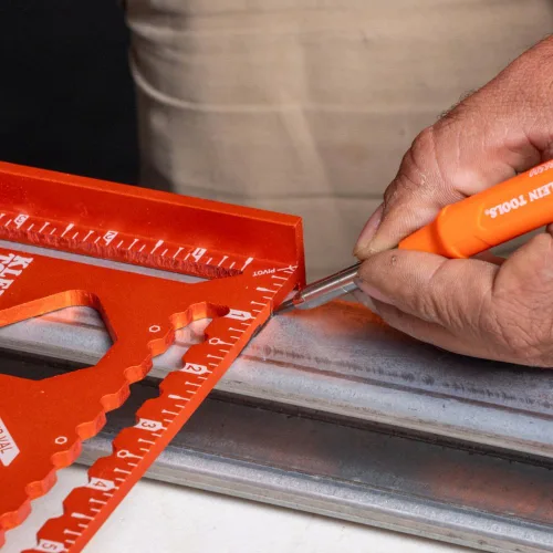 Miniatura 4 de KLEIN TOOLS 80188 Skribes 2.8 mm Lápiz de Carpintero Mecánico con Sacapuntas Incorporado y Paquete de 10 Recargas de Plomo de Grafito, para Marcado