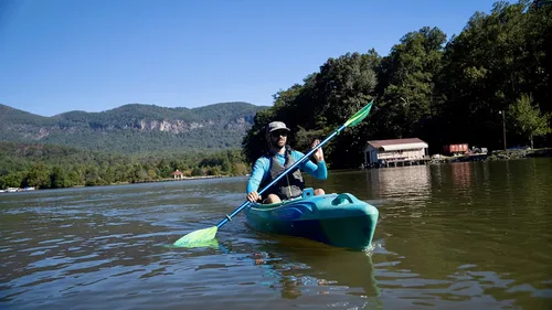 Miniatura 2 de Perception Joyride - Kayak sentado dentro para adultos y niños - Kayak recreativo y multiagua con ranura para selfie Deja Vu
