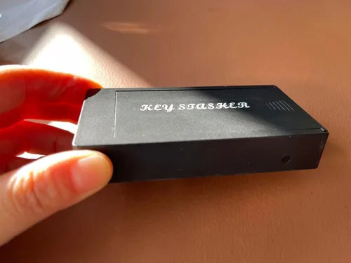 Miniatura 5 de Llavero magnético para ocultar una llave – 3.8 x 2 pulgadas – Soporte magnético negro para llaves debajo del coche – Llavero de plástico duradero
