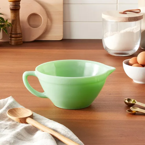 Miniatura 5 de Jadeite Glass Collection™ - Tazón mezclador de 1.25 cuartos de galón con mango