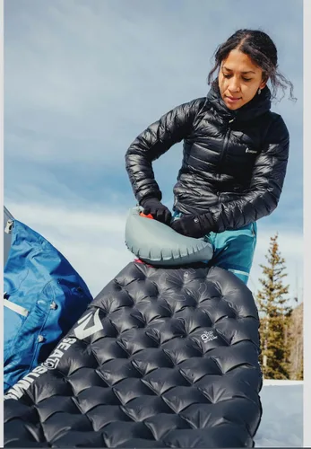 Miniatura 9 de Sea to Summit Ether Light XT Extreme - Colchoneta para dormir aislada para clima frío, para mujer regular (66 x 21.5 x 4 pulgadas)