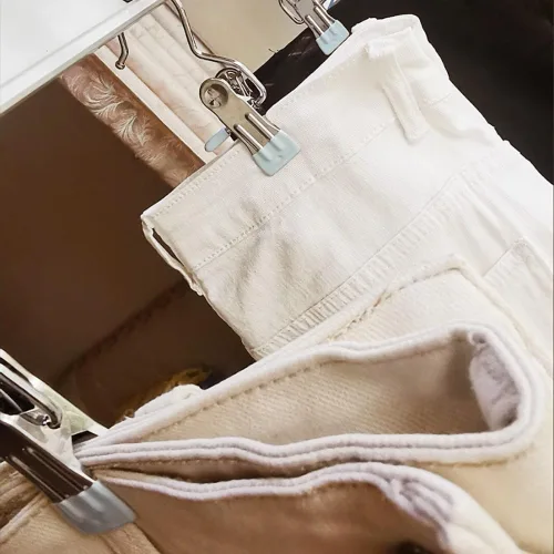 Miniatura 4 de 10/30/50 piezas de pinzas para la ropa que ahorran espacio para colgar pantalones y sombreros, gancho de viaje colgante de acero inoxidable Blanco