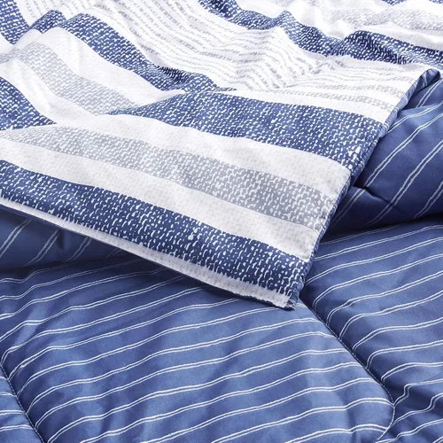 Miniatura 5 de Amazon Basics - Juegos de edredón tamaño Twin/Twin XL, ropa de cama reversible de microfibra ultra suave y ligera de 2 piezas, azul denim/rayas