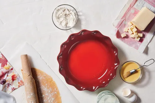 Miniatura 4 de Le Creuset - Molde para tartas Heritage de cerámica, 9 pulgadas, rojo cereza Cerise