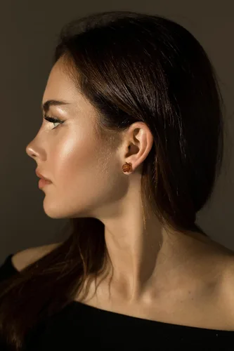 Miniatura 3 de Aretes de plata de ley con rosa de ámbar báltico auténtico, hechos a mano con ámbar báltico auténtico