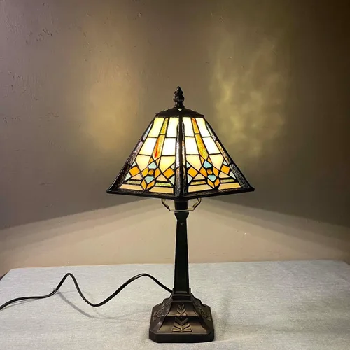 Miniatura 4 de Bieye L10791 - Lámpara de mesa estilo misión con luz nocturna de vidrio manchado Tiffany y pantalla cónica hexagonal, 10 pulgadas de ancho x 16