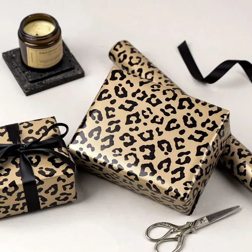 Miniatura 7 de WRAPAHOLIC Papel de regalo reversible de leopardo, mini rollo, 17 pulgadas x 33 pies, estampado de leopardo con brillo metálico y diseño de rayas
