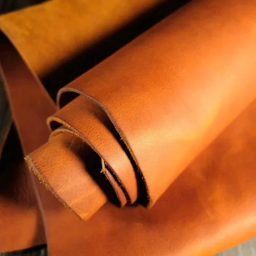 The Tannery Pieles de búfalo de grano completo acabadas de cuero genuino para manualidades | Manualidades de cuero para decoración del hogar,