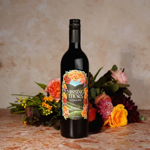 Miniatura 7 de Vino tinto sin alcohol Bordeaux de Missing Thorn por Aaron Pott - Vino sin alcohol con sabor a rica mora, cereza negra y cassis - Bajo en azúcar
