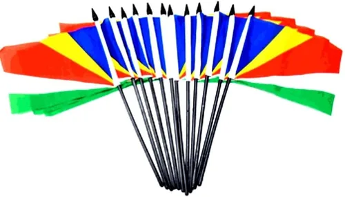 Miniatura 16 de Paquete de 12 banderas de escritorio de oficina en miniatura de poliéster internacional de 4 x 6 pulgadas, 1 docena de banderas pequeñas de 4 x 6