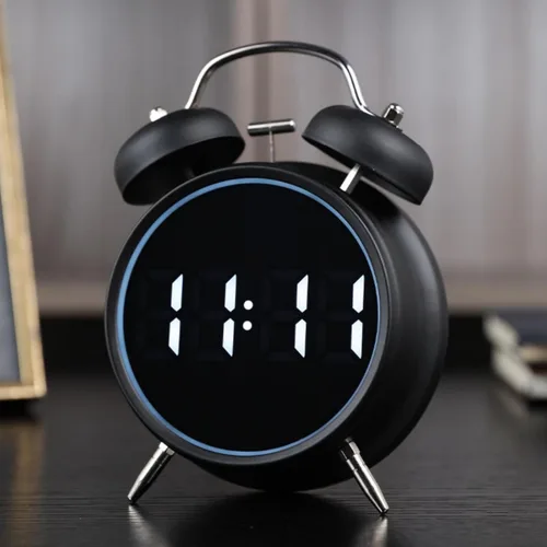 Pequeño reloj despertador electrónico LED de doble campana, reloj despertador de metal ruidoso para dormir pesado, reloj despertador digital para