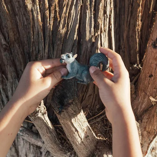 Miniatura 2 de Safari Ltd. Figurina de Ardilla Gris - Figura de Vida Silvestre Realista de 3" - Juguete Educativo para Niños, Niñas y Niños de 3+ Años