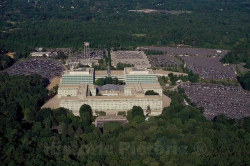 Foto histórica pictórica - Vista aérea de la sede de la CIA, Langley, Virginia- Arte de Fotos Reporducción de 12.0 x 4.9 in