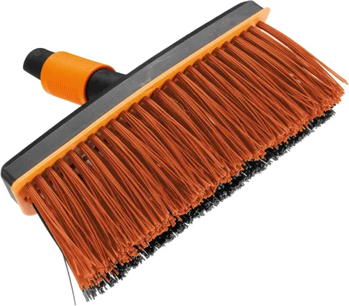Miniatura 5 de Fiskars Escoba multiusos, cabeza de escoba, ancho: 10.2 in, cerdas de plástico, negro/naranja, QuikFit, 1001417