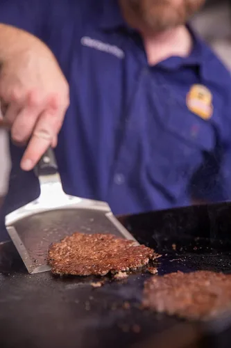 Miniatura 8 de Certified Angus Beef The Smash - Espátula de hamburguesa Big Smash de acero inoxidable resistente para accesorios de plancha, utensilios de cocina