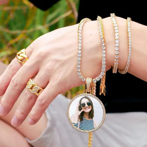 Miniatura 4 de TUHE - Dije de 18 quilates y brillantes personalizable para fotografía y recuerdo dije estilo Hip-Hop para hombre y mujer cadena TenisLazo Cubana