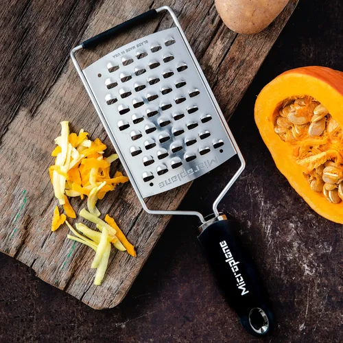 Miniatura 6 de Microplane Gourmet Series - Rallador ultra grueso de acero inoxidable duradero para quesos y verduras con mango antideslizante para cocina