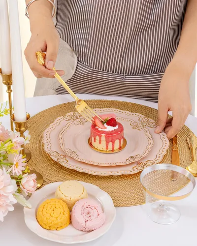 Miniatura 9 de Ciaell 350 platos de plástico rosa, platos desechables de color rosa y dorado, incluyen 50 platos desechables, 150 cubiertos resistentes, 50 tazas