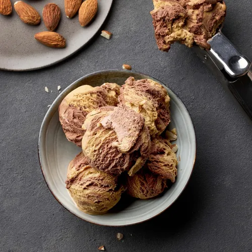 Miniatura 4 de Yupik Almendras Europeas Crudas Orgánicas, 2.2 lb, Sin OGM, Veganas, Sin Gluten, Buena Fuente de Proteínas, Fibra, Hierro y Calcio, Bajas