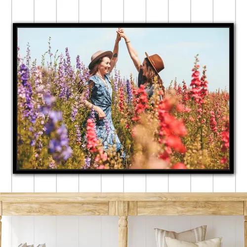 Miniatura 13 de Pretty Perfect Studio Letrero personalizado con texto en inglés "This Is Us", arte de pared personalizado con nombres de familia sobre lienzo de 6 x