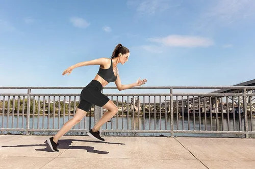 Miniatura 7 de IUGA Pantalones cortos de entrenamiento para mujer con bolsillos de cintura alta, pantalones deportivos cortos para mujer, pantalones cortos de yoga