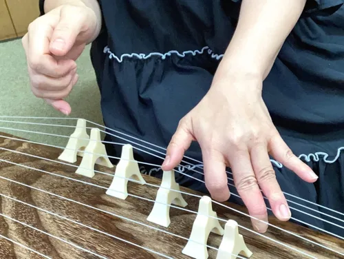 Miniatura 2 de Kawai-JPN Traditional Instruments Lección de Koto: 30min con Temi Ohira/Miki Maruta en ZOOM. Mejore las habilidades de Koto de manera eficiente