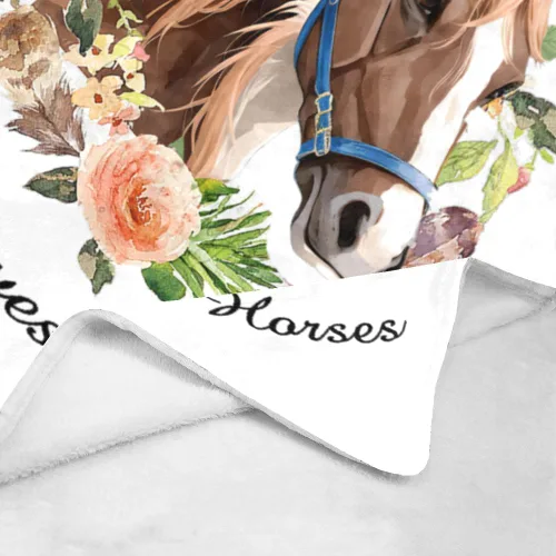 Miniatura 4 de Manta personalizada con texto en inglés «Just a Girl Who Loves Hors», manta de forro polar suave con nombre para regalos, sofá cama