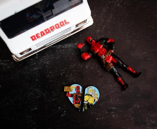 Miniatura 3 de Marvel Comics Deadpool and Cable - Pin esmaltado de edición limitada Exclusivo NYCC 2018 Insignia de broche de metal, Wade Wilson y Nathan Summers