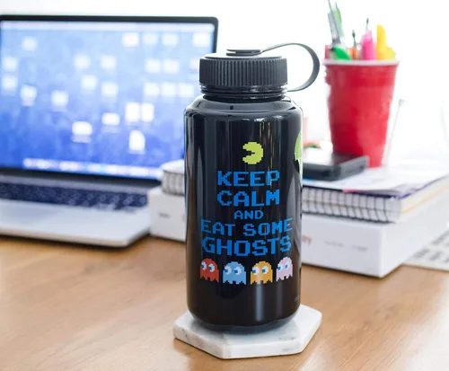 Miniatura 5 de JUST FUNKY Pac-Man Keep Calm And Eat Some Ghosts - Botella de agua de plástico grande sin BPA con tapa superior de rosca, hidratación para deportes