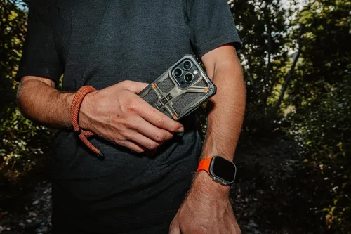 Miniatura 6 de URBAN ARMOR GEAR UAG Funda [versión actualizada] compatible con iPhone 15 Pro Max de 6.7 pulgadas, Monarch Crimson resistente, resistente grado