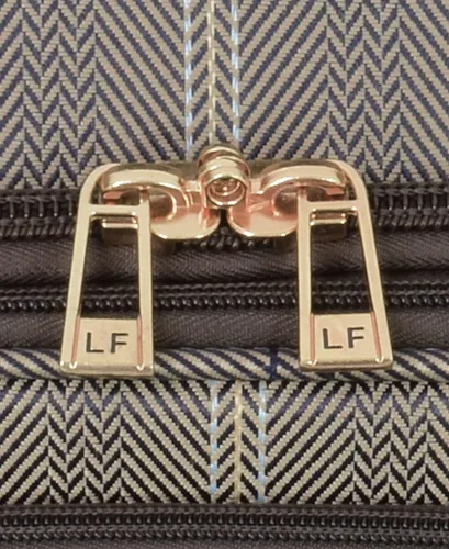 Miniatura 2 de LONDON FOG Brentwood II - Juego de 4 piezas con bolsa de asiento capuchino Capuccino London Fog Brentwood II - Juego de 4 piezas con bolsa debajo