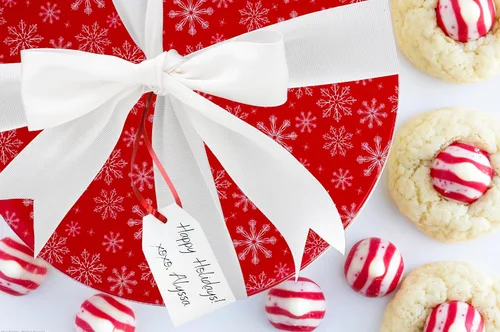 Miniatura 6 de Steel Mill & Co - Recipientes de lata con tapas, paquete de 3 latas de galletas de Navidad, latas festivas para regalos y golosinas navideñas, Copo