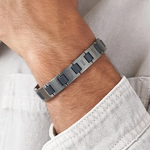Miniatura 4 de MYKA - Personalize Edge Name Bracelet for Men - in Black Stainless Steel - Customized Engraved Multiple Names Inscription - Jewelry Gift for Him